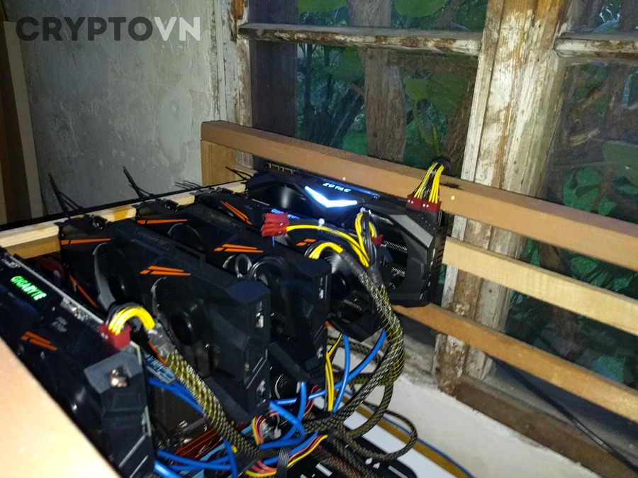Mining rig GPU dùng để đào coin