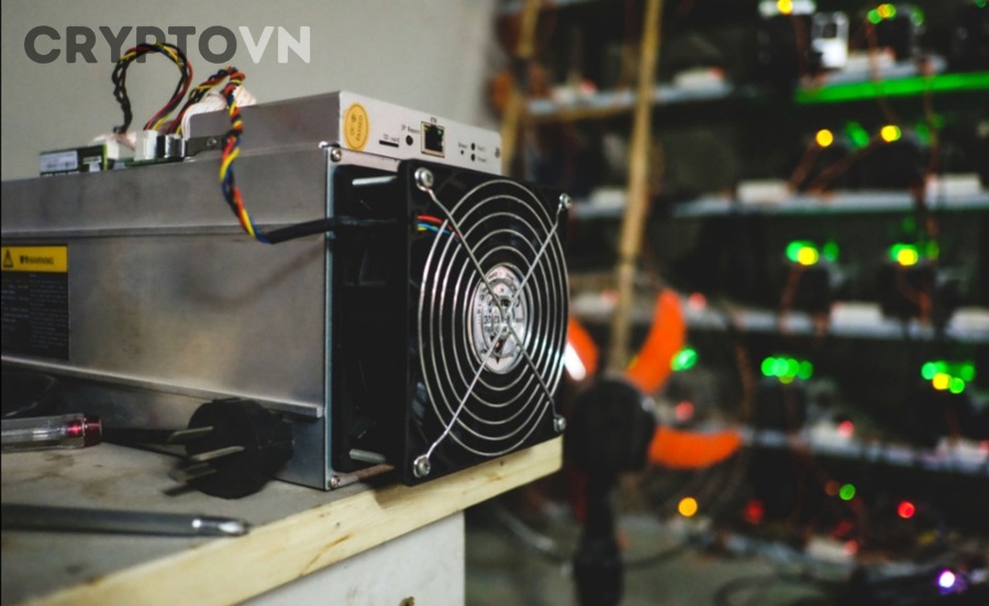 Biểu tượng Bitcoin minh họa cho thị trường máy đào coin
