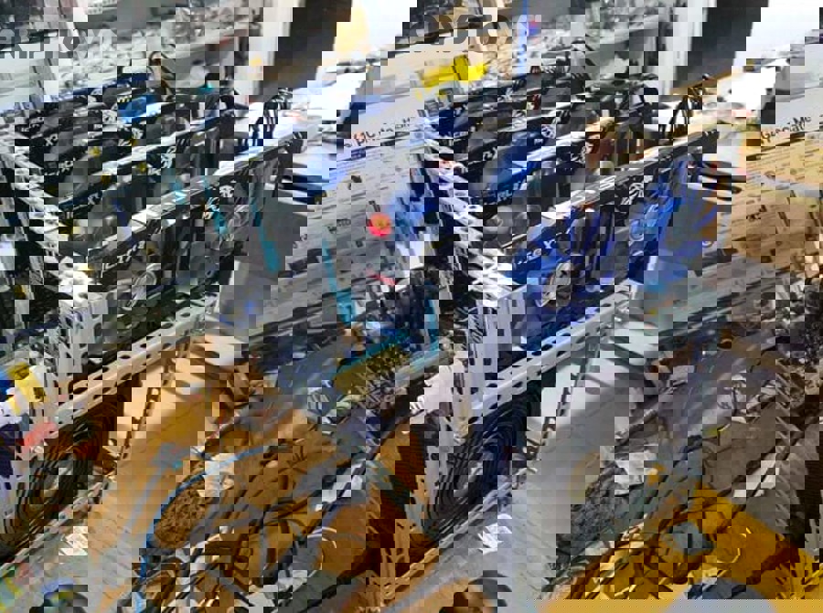 GPU và phần cứng máy tính dùng cho mining altcoin