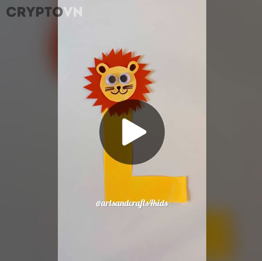 Nhà đầu tư kiểm tra dấu hiệu dự án scam trên token crypto