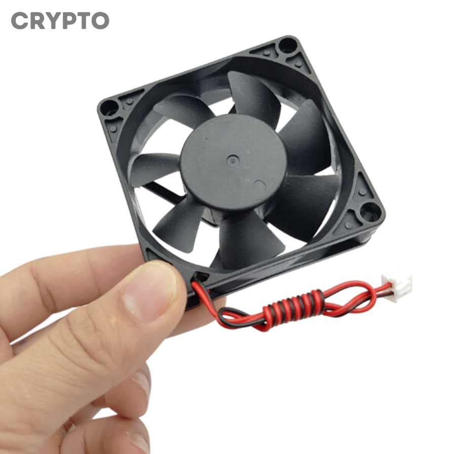 Hệ thống máy đào ASIC tạo tiếng ồn lớn do quạt công suất cao