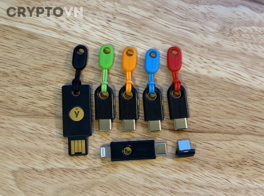 Những tiêu chí nào quan trọng nhất khi so sánh Google Authenticator vs Authy cho người dùng crypto?