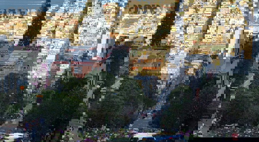 Kiểm tra dữ liệu oracle và quản trị trong DeFi